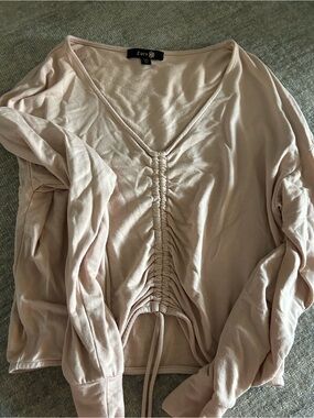 L'URV Blush Ruched V-Neck Long Sleeve Top
